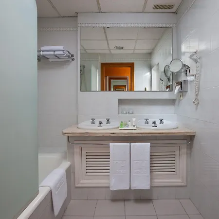 Nh Luz Hotel