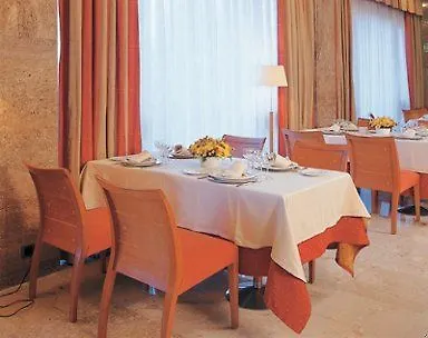Hotell Nh Luz 4*