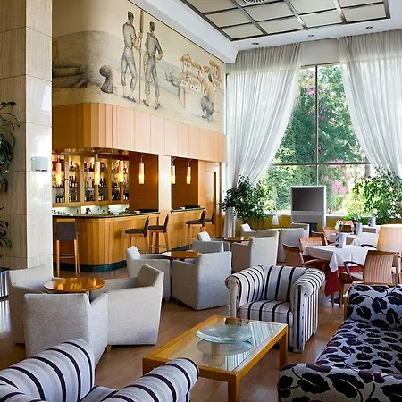 Hotel Nh Luz 4*