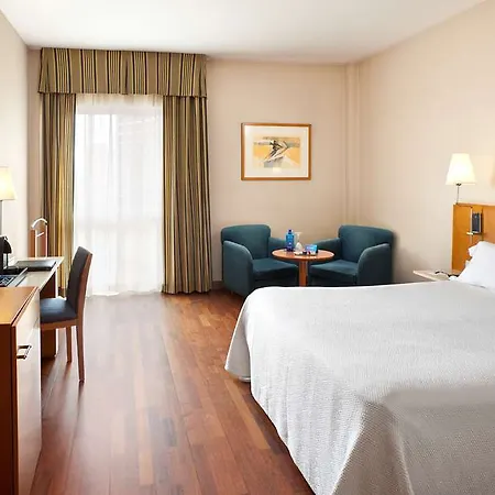 Hotel Nh Luz 4*