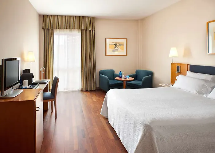 Hotel Nh Luz 4*