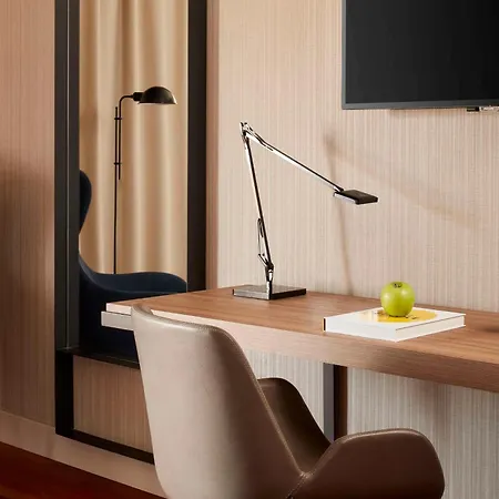 Hotel Nh Luz 4*
